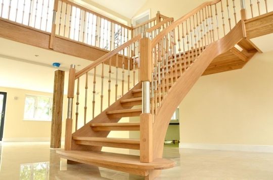 Bespoke Staircase Designs – UK-Wide Installation (Sidcup, UK)