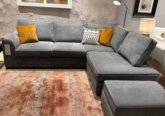 Comfy 4 Seater Corner Sofa (Brand new)