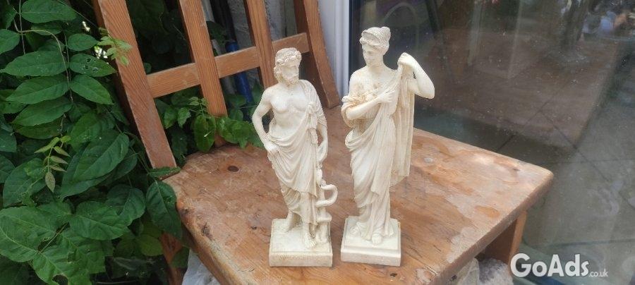 Crockery, trinkets, vases figurines
