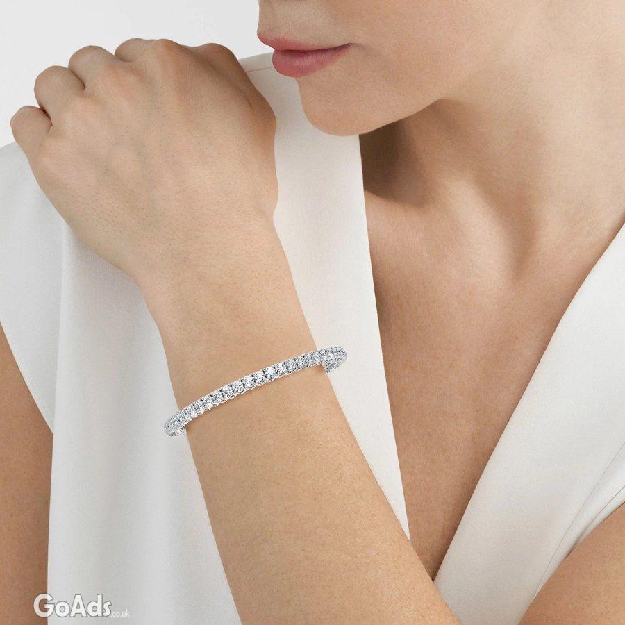 Diamond Tennis Bracelet Sale on Christmas at Divour Diamonds