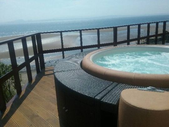 Essential Hot Tub Accessories for Sale – Enhance Your Relaxation!