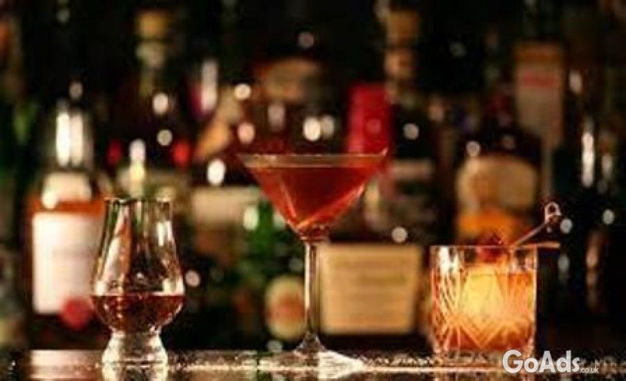 Hire a Mixologist for Having a Bash at your Birthday Party