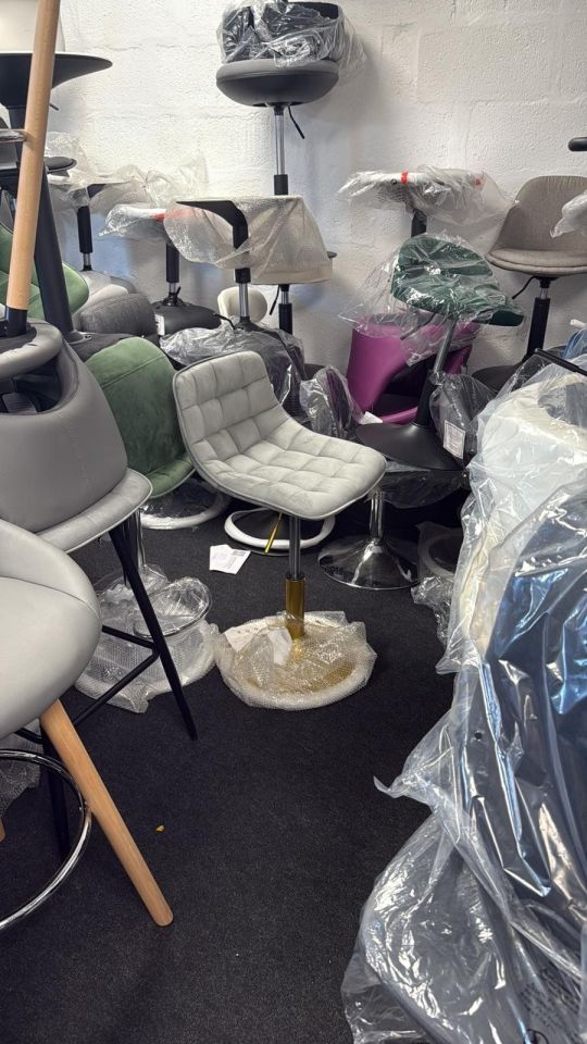 Luxury Velvet Swivel Chair .