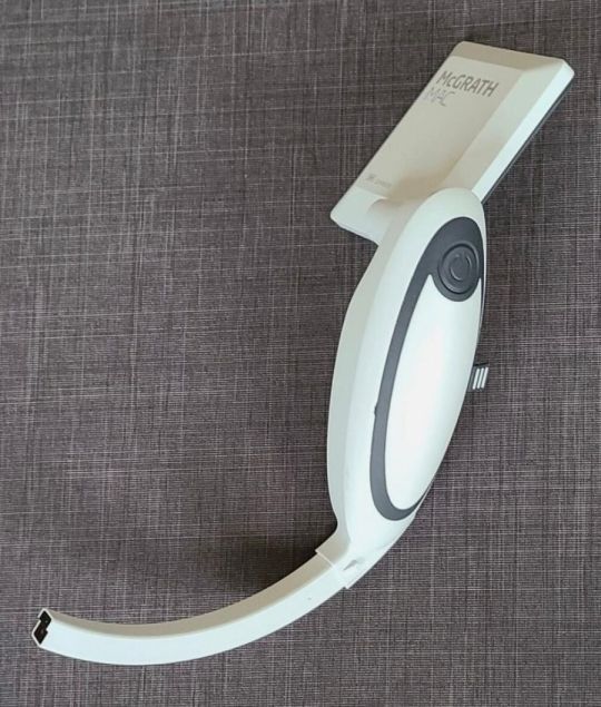 Mcgrath Mac Video laryngoscope with blade set