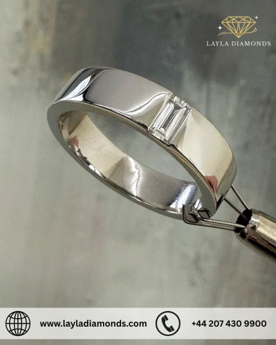 Men's Diamond Wedding Bands with 5mm Baguette Detail