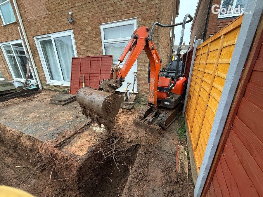 Mini digger hire