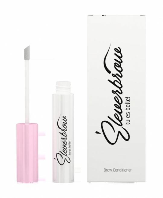Naturally beautiful  eyebrows wothout permanent makeup!