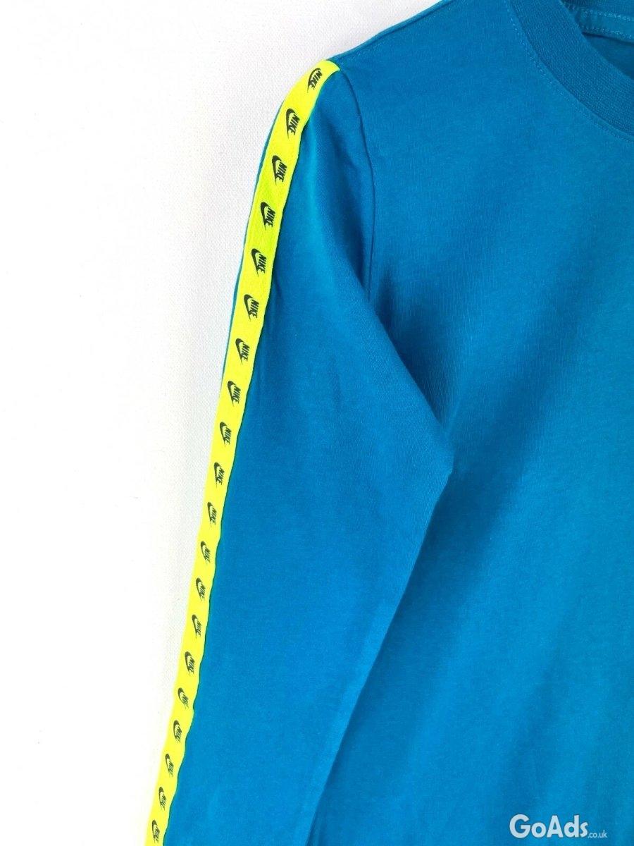 New Nike Boys Long Sleeve Tape Tee DO3770-301