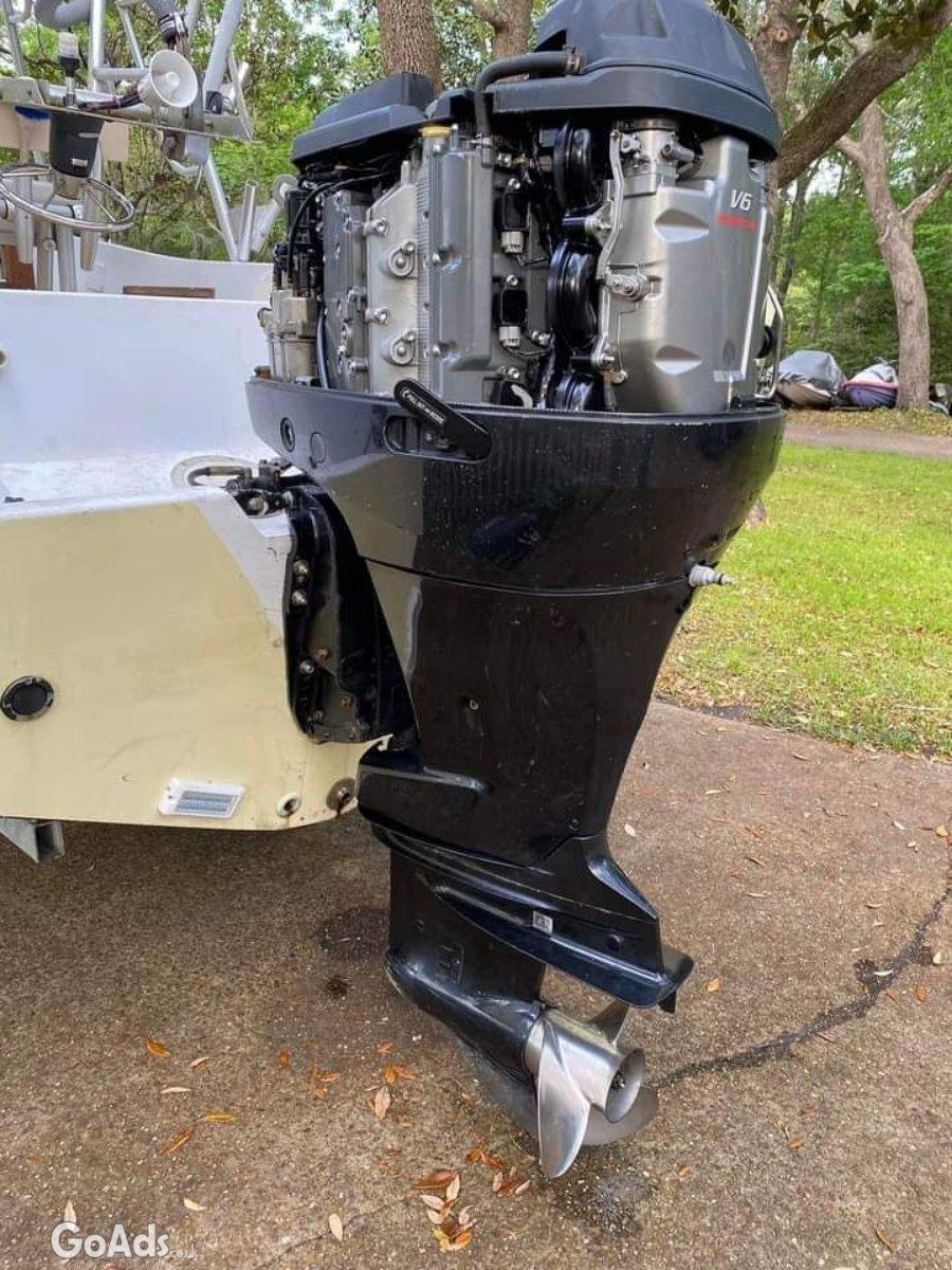 Outboards engine boats motor