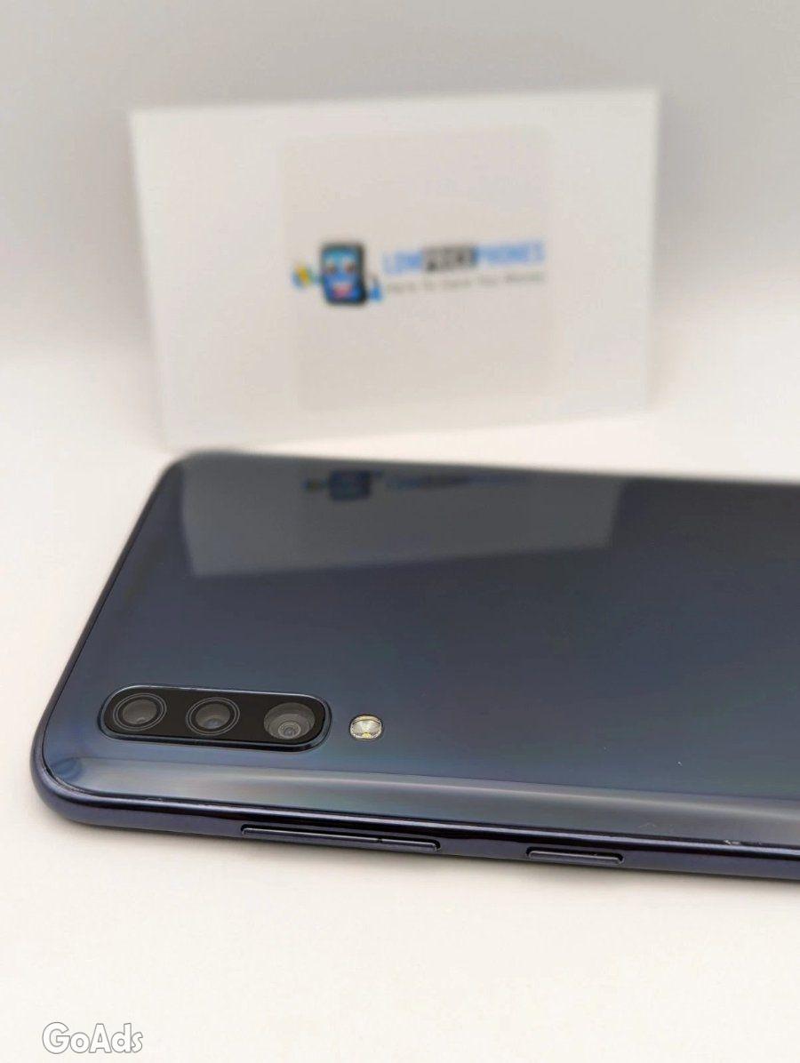 Samsung Galaxy A70 128GB Unlocked Smartphone SIM Free UK Spec Brand Ne