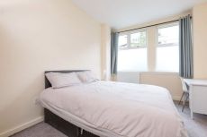 Spacious Flat for Rent in Gilmore Place, Bruntsfield, Edinburgh