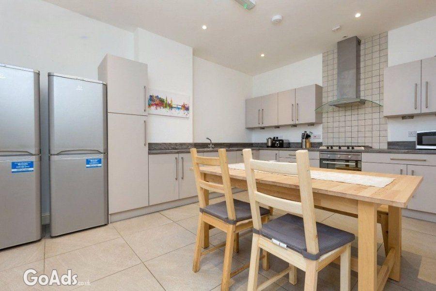 Spacious Flat for Rent in Gilmore Place, Bruntsfield, Edinburgh