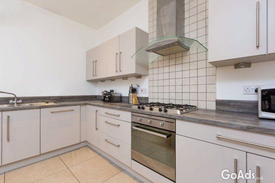 Spacious Flat for Rent in Gilmore Place, Bruntsfield, Edinburgh
