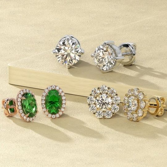 Unforgettable New Year Gifts from Almaas Diamonds