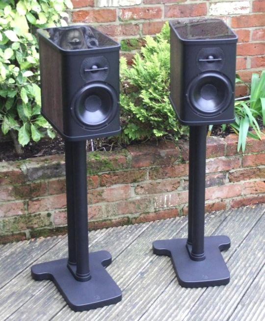 Wilson Benesch Precision P1.0 Speakers with Stands